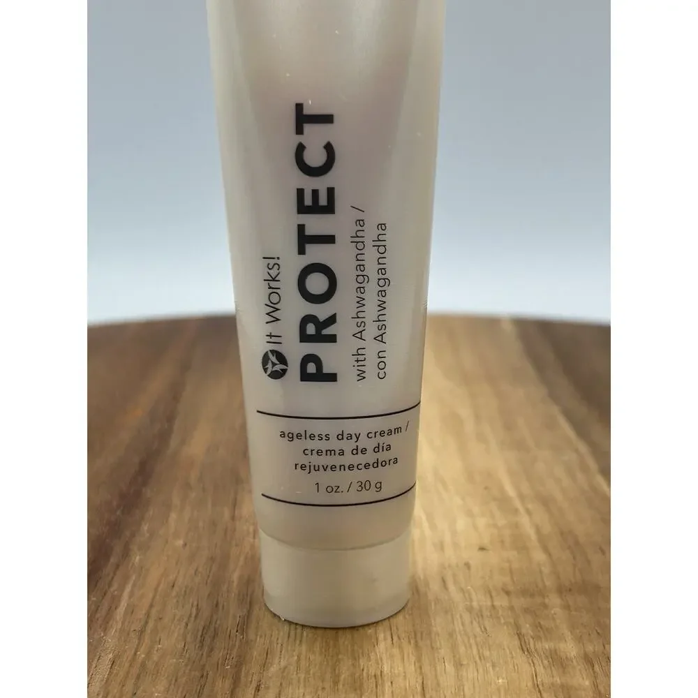 It Works! Protect Ageless Day Cream with Ashwagandha 1 oz 30g Moisturizer NIB